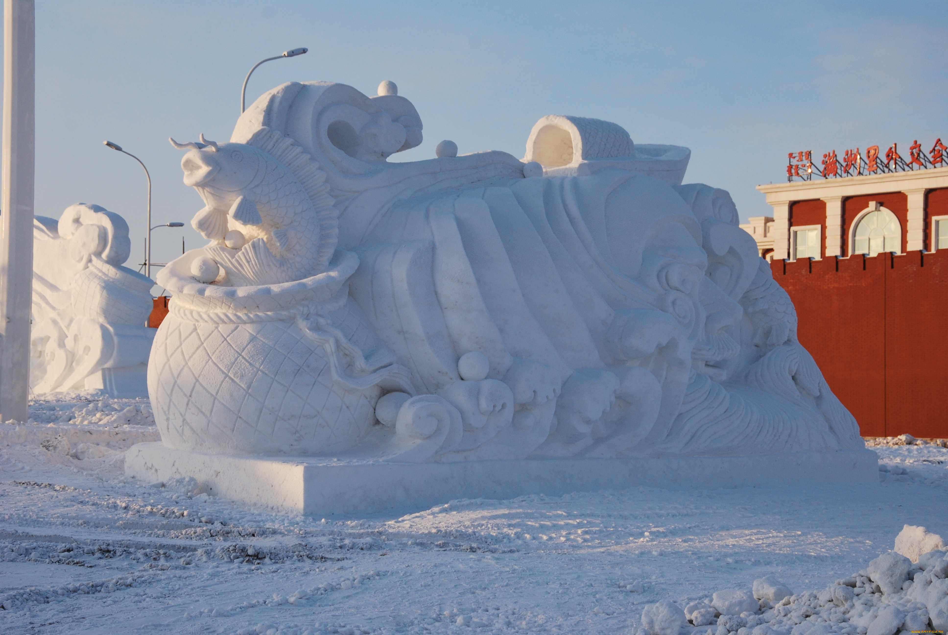 Снежные фигуры. Снежные фигурки разные. Эскиз снежной фигуры. Снежная скульптура лося. Газпром Снежная фигура.